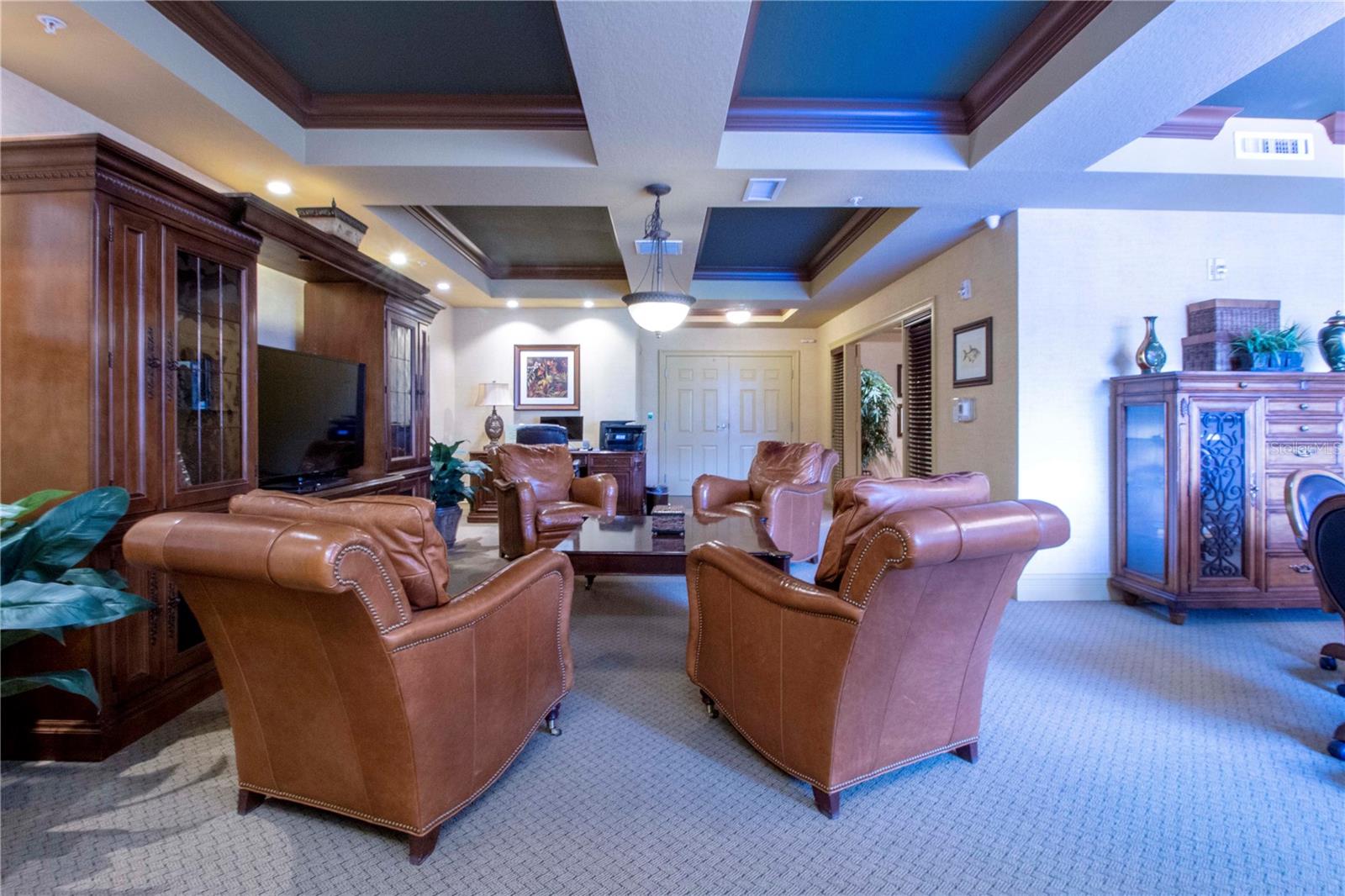 BROADWAY PROMENADE - Residential