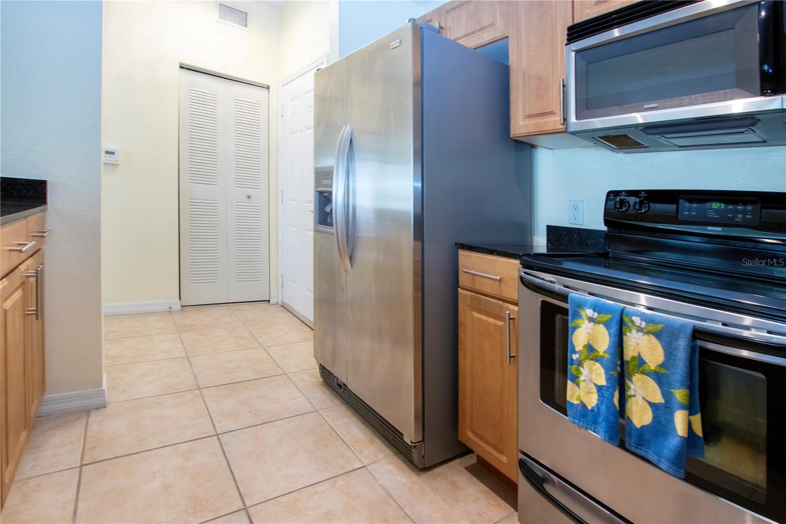 BROADWAY PROMENADE - Residential