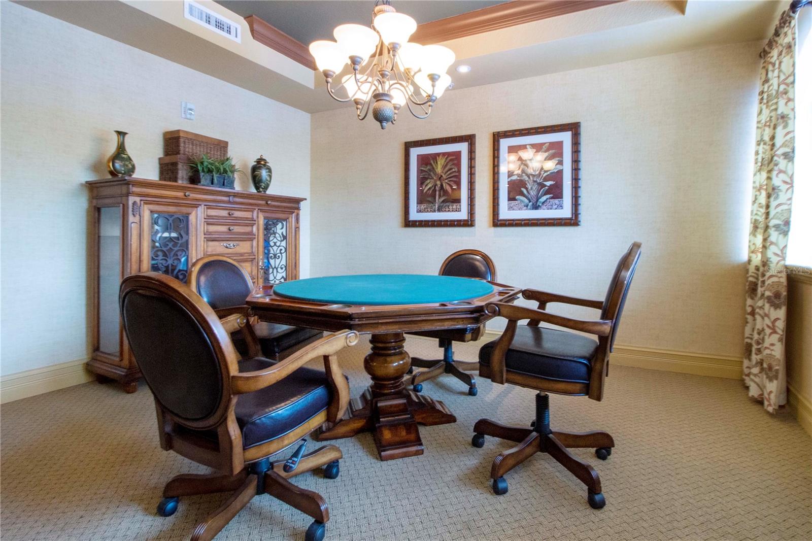 BROADWAY PROMENADE - Residential