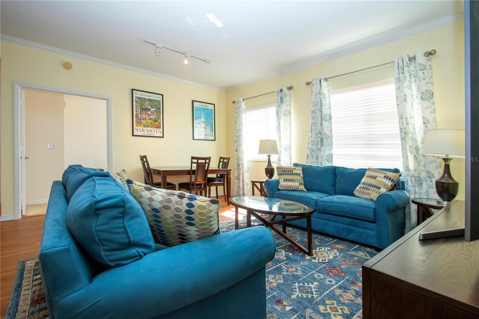 BROADWAY PROMENADE - Residential