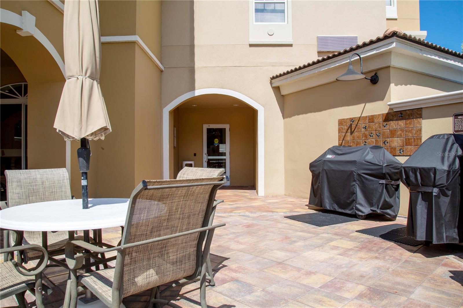 BROADWAY PROMENADE - Residential