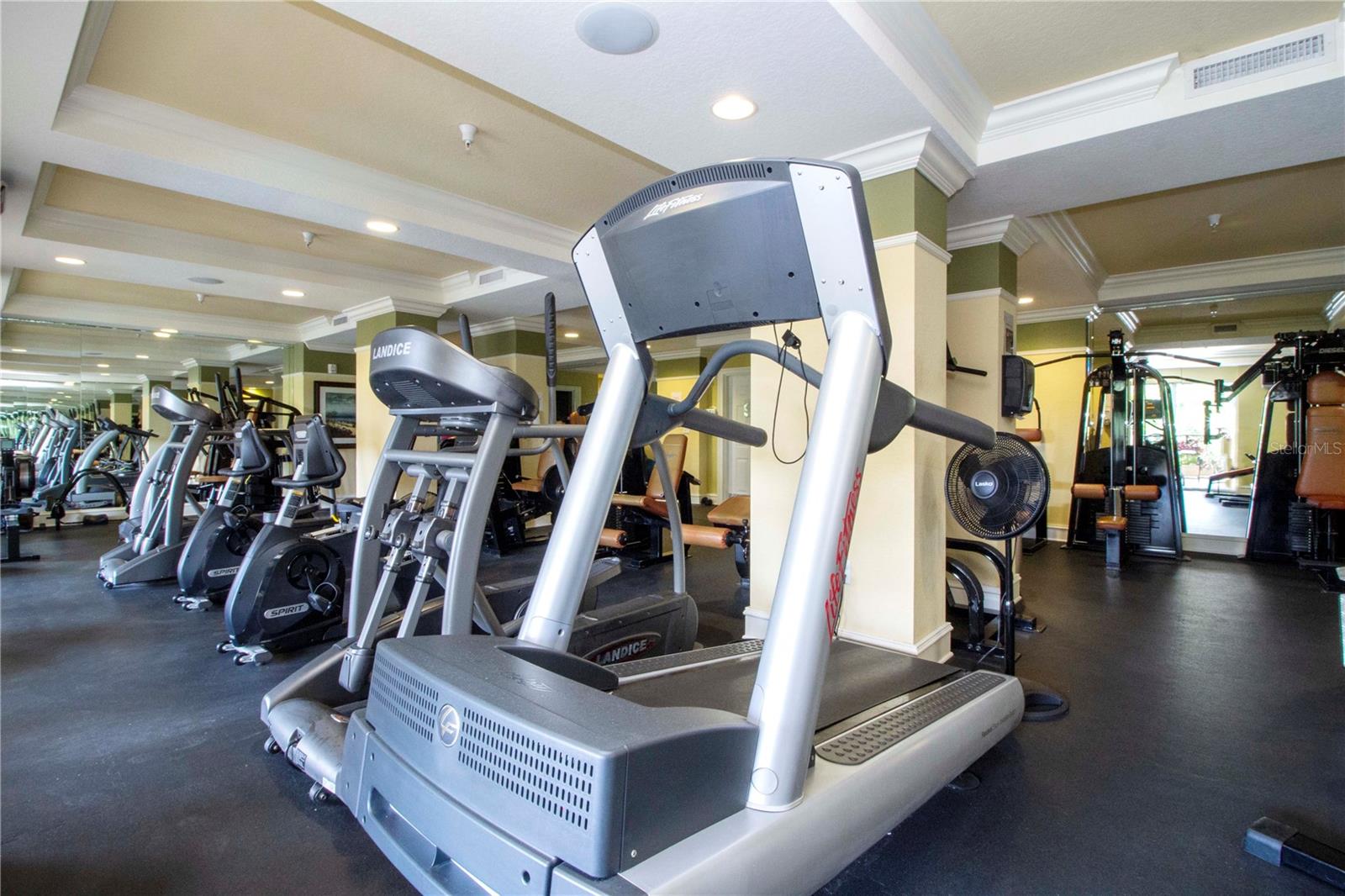 BROADWAY PROMENADE - Residential