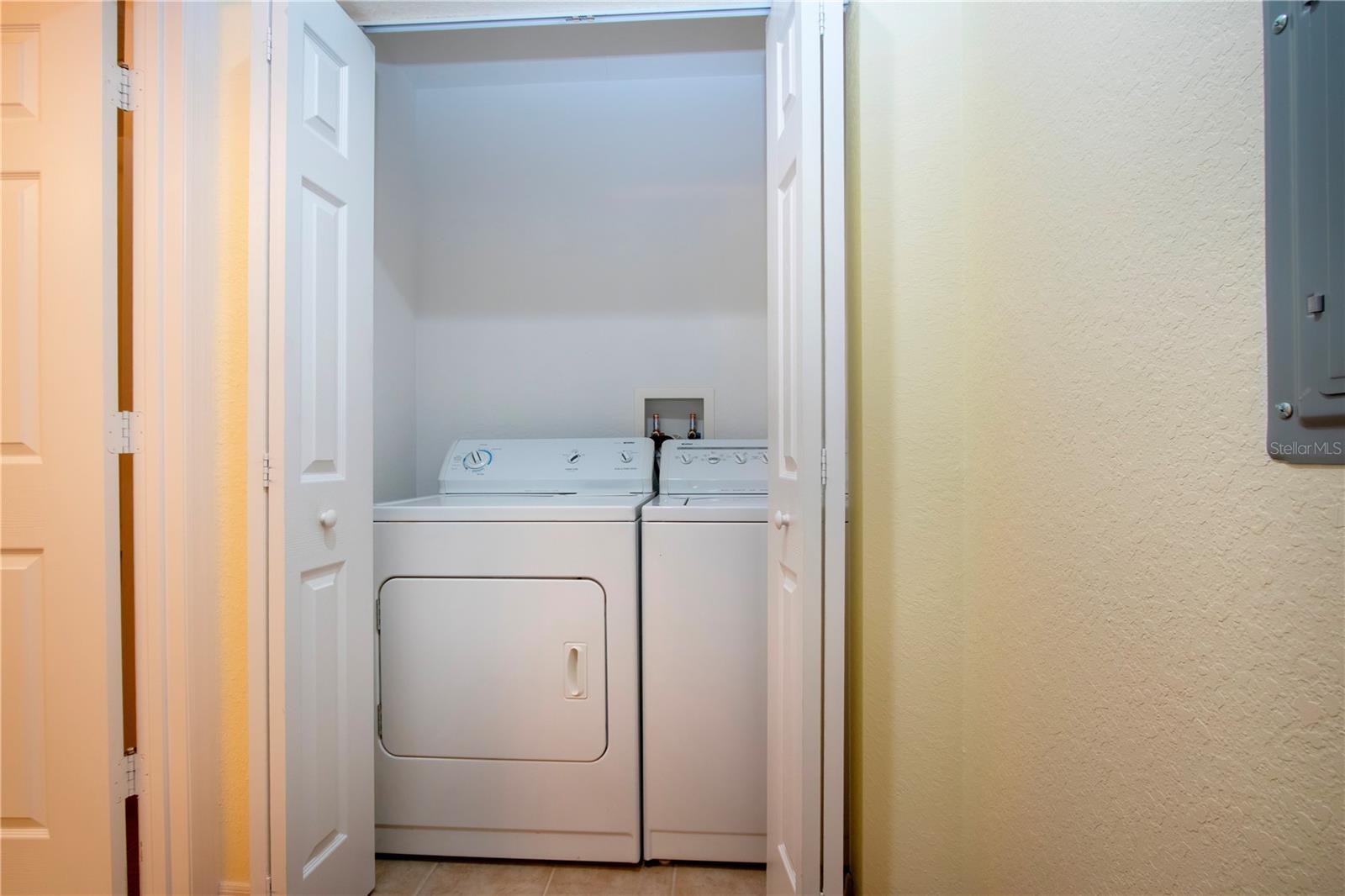 BROADWAY PROMENADE - Residential