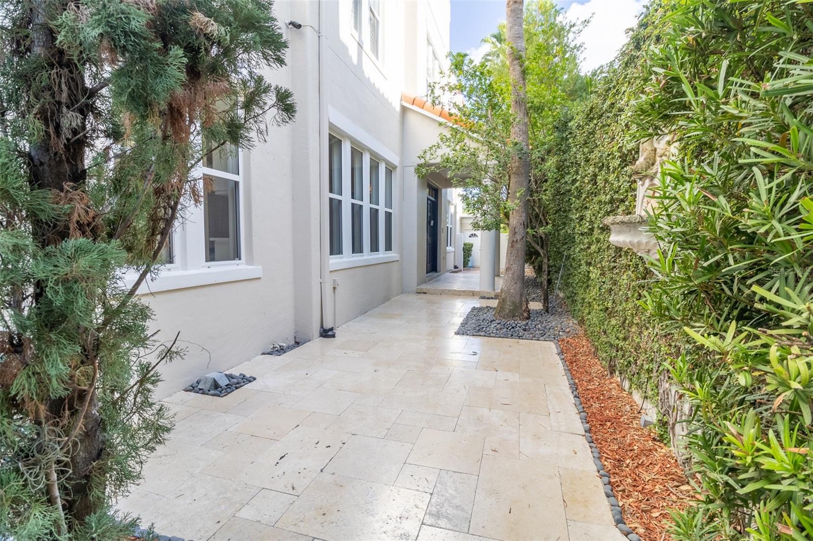 ST TROPEZ AT HARBOR ISLAND PHA - Residential