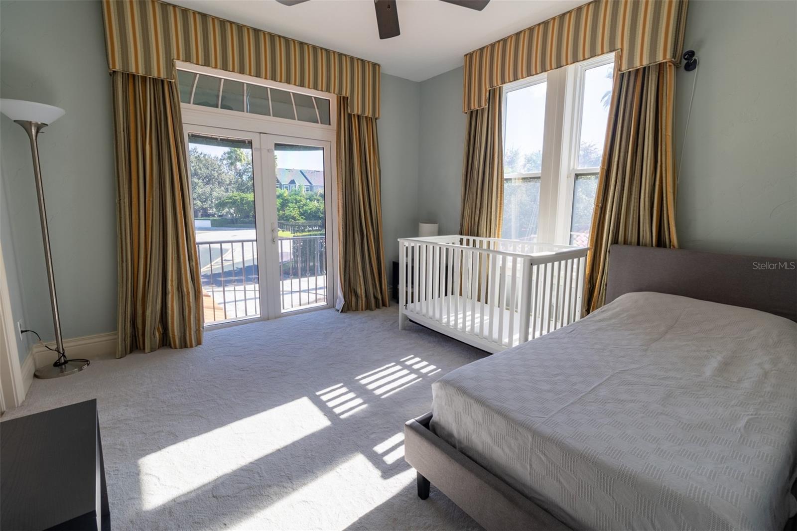 ST TROPEZ AT HARBOR ISLAND PHA - Residential