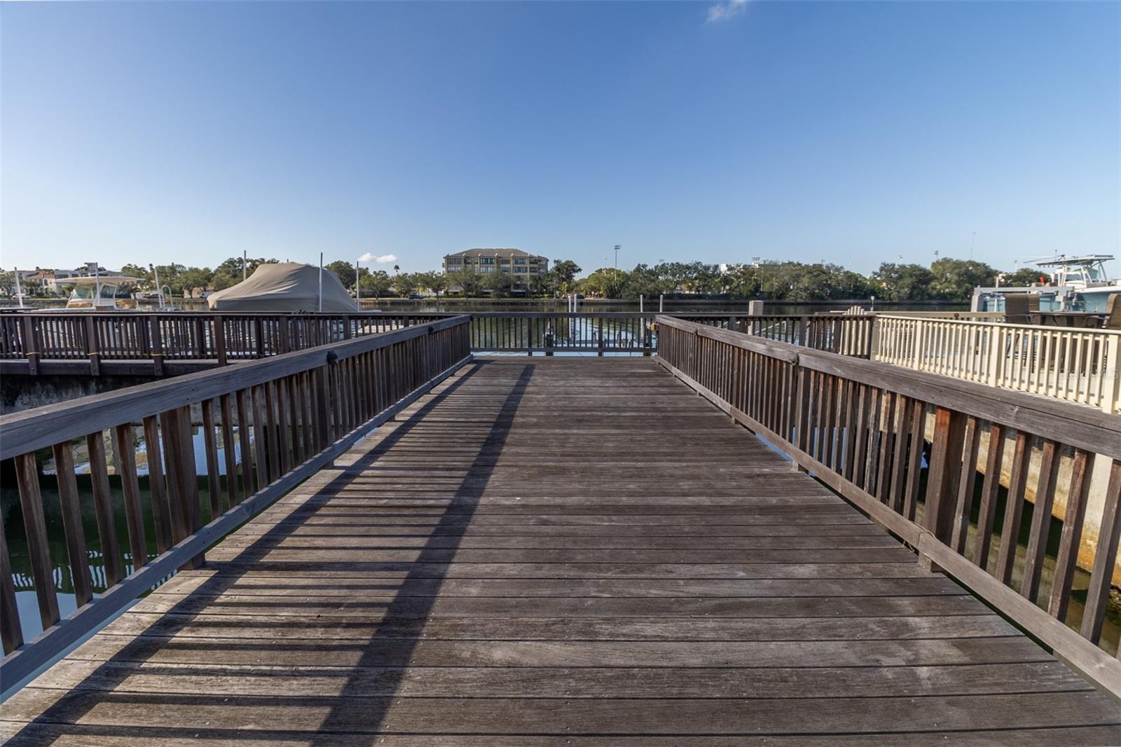 ST TROPEZ AT HARBOR ISLAND PHA - Residential