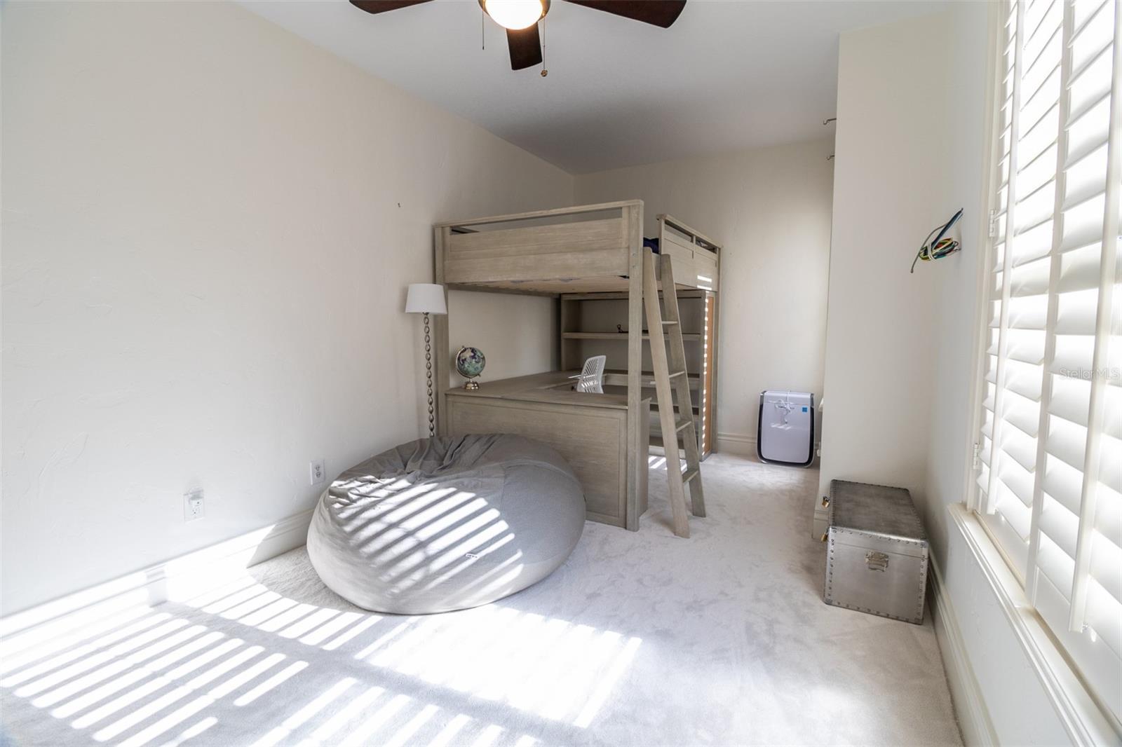 ST TROPEZ AT HARBOR ISLAND PHA - Residential