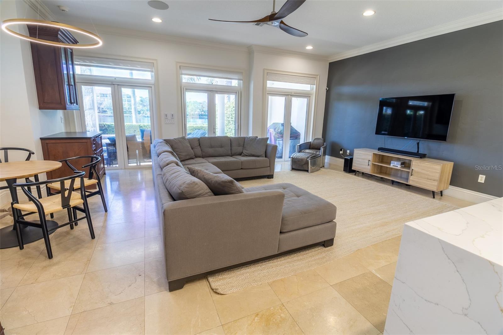 ST TROPEZ AT HARBOR ISLAND PHA - Residential