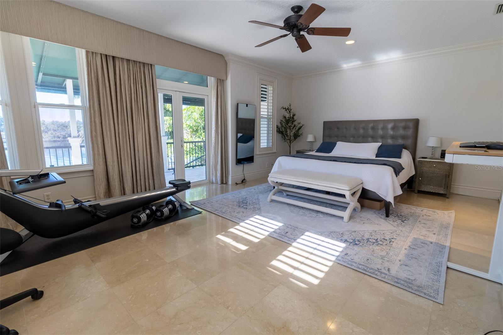 ST TROPEZ AT HARBOR ISLAND PHA - Residential