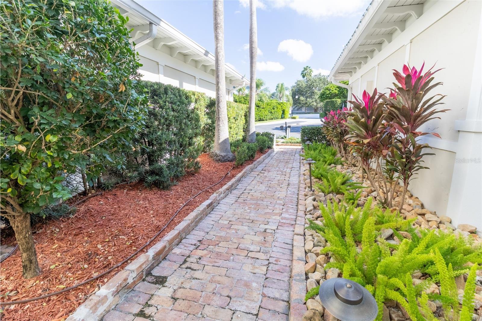 ST TROPEZ AT HARBOR ISLAND PHA - Residential