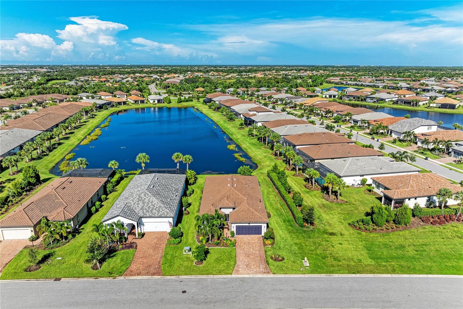 7683 SUMMERLAND COVE, LAKEWOOD RANCH, FL, 34202 1 7683 SUMMERLAND COVE