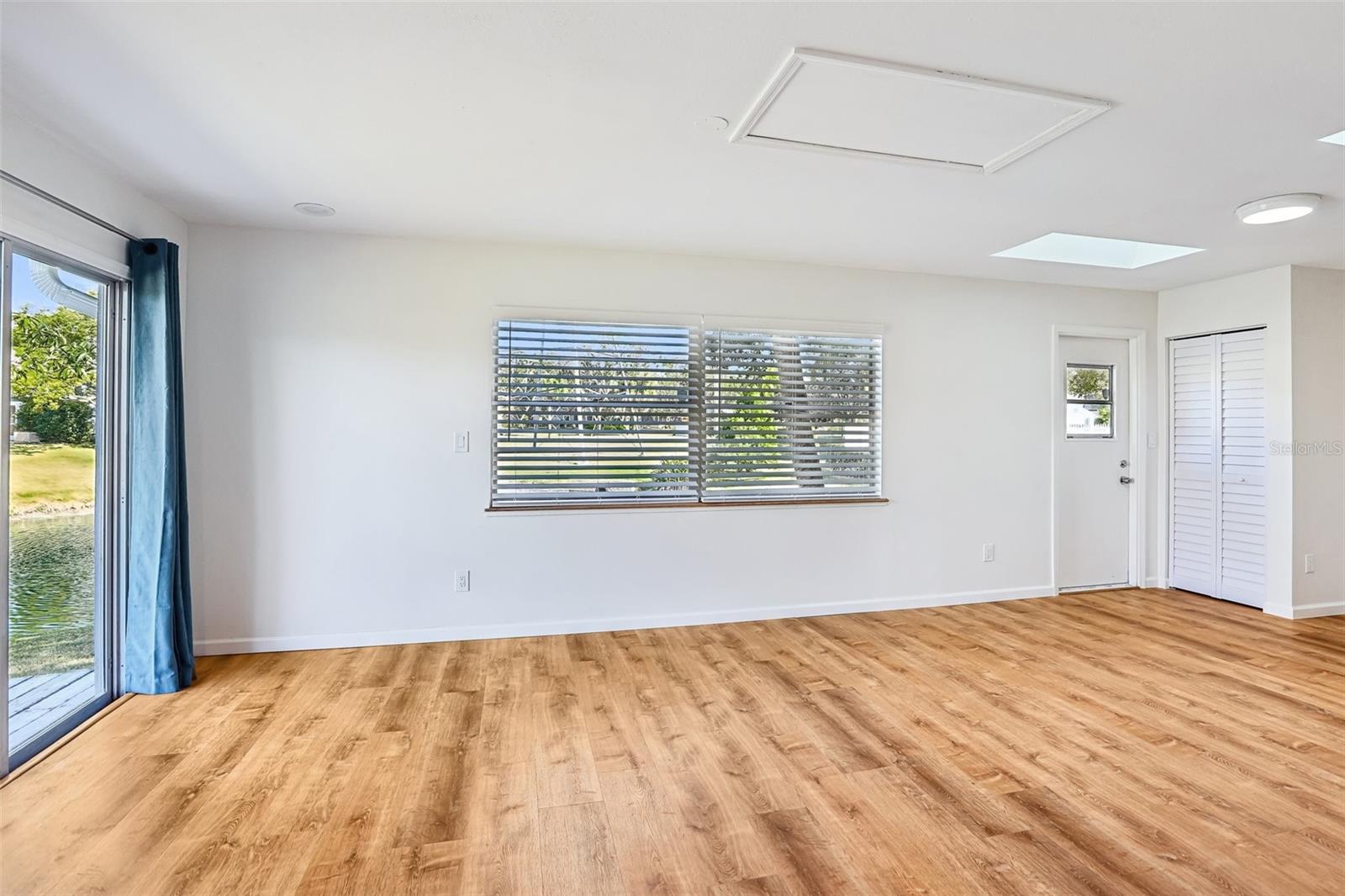 BAY TOWNE WEST - Residential Lease