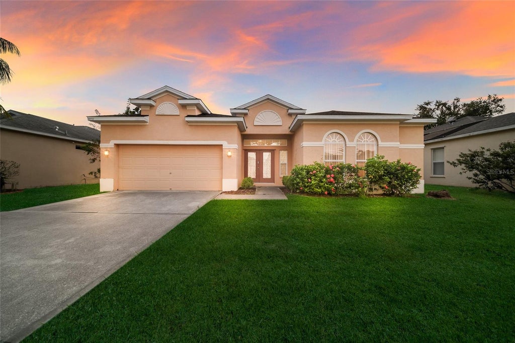 Photo of 230 41st Street NE, Bradenton, FL 34208 (MLS # A4703936)
