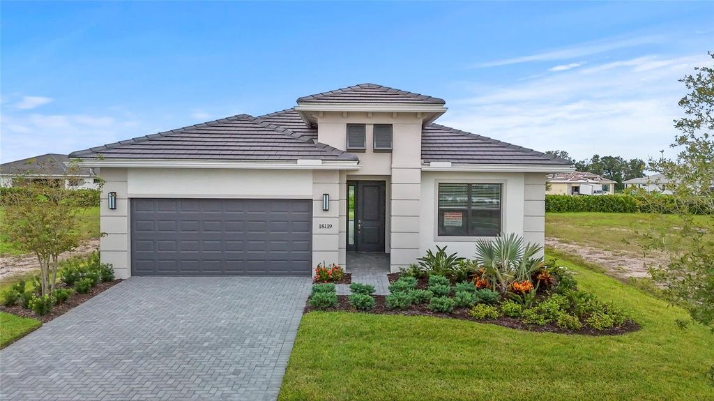 Photo of 18119 Cresswind Terrace, Lakewood Ranch, FL 34211 (MLS # O6345527)