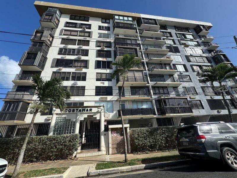 Beautiful apartment in Costamar Condominium, ideal for those seeking comfort and security. It has a large room, a bathroom and covered parking. Enjoy its ocean views and controlled access for greater peace of mind.