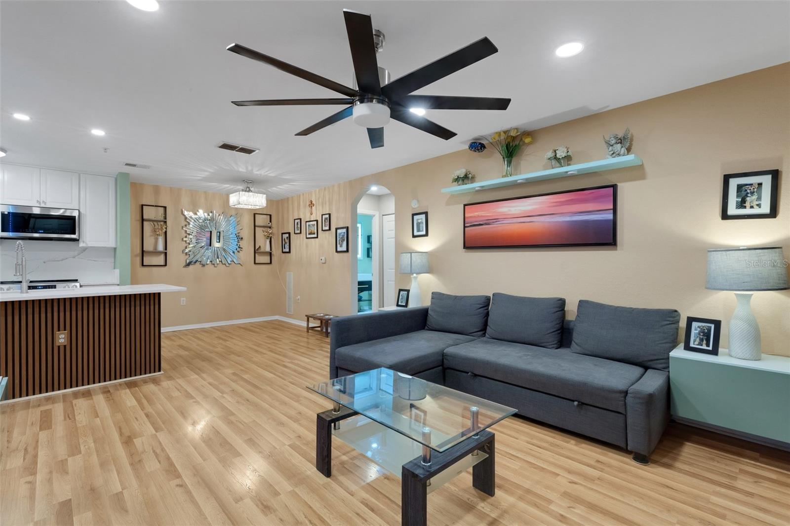 8809 MANOR LOOP 101