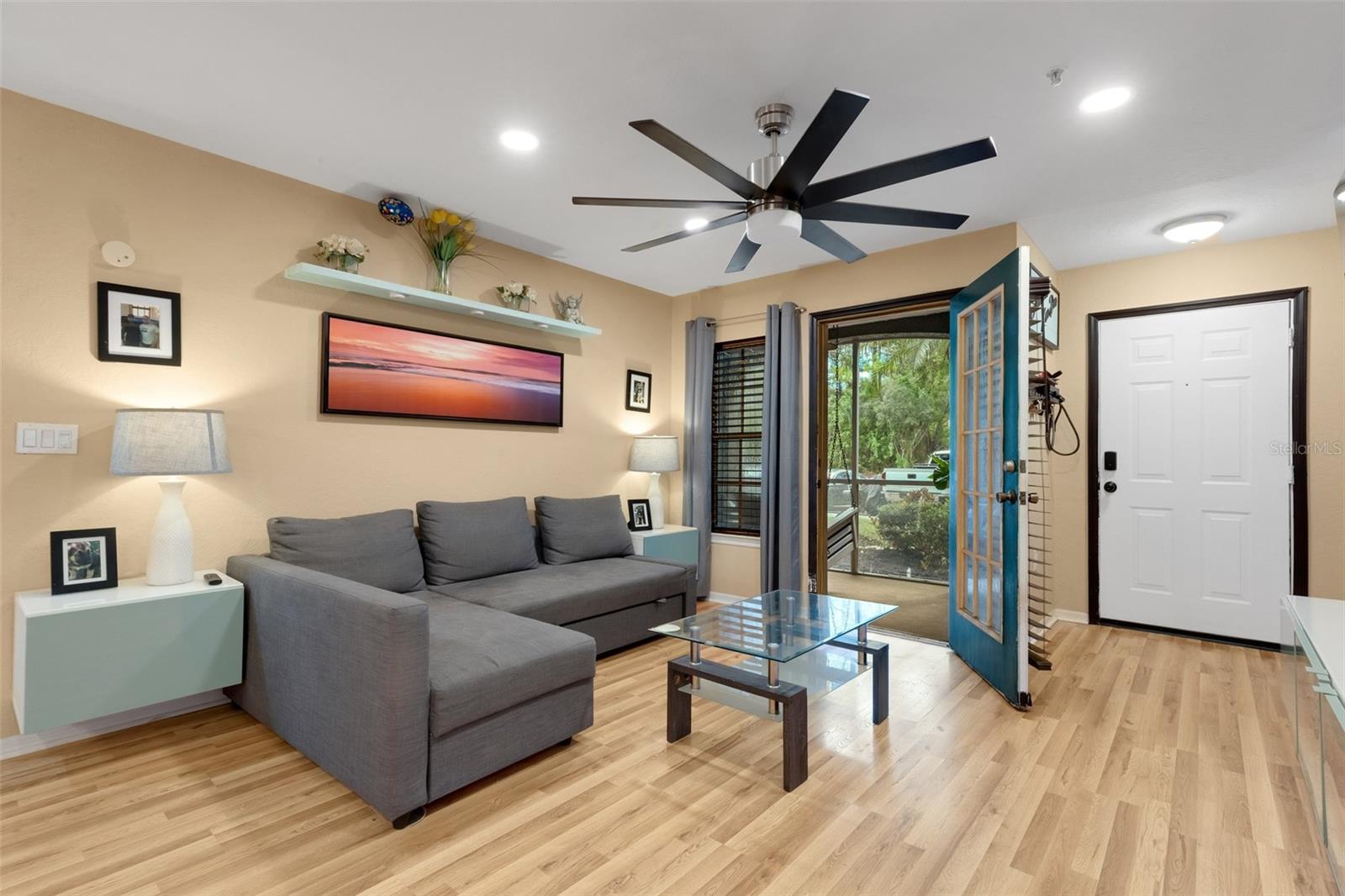 8809 MANOR LOOP 101