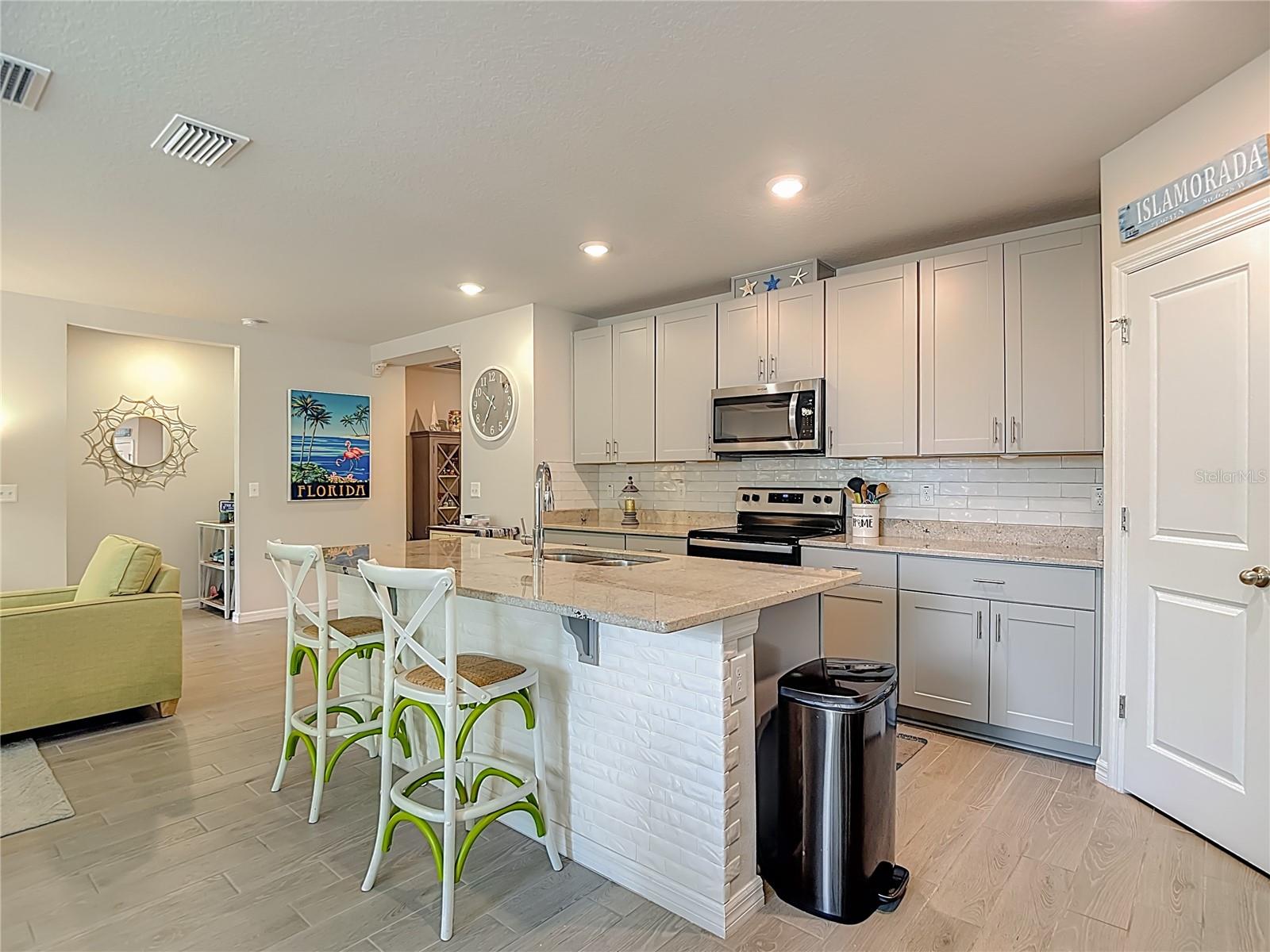 THE OAKS OF SPRING HILL - Residential