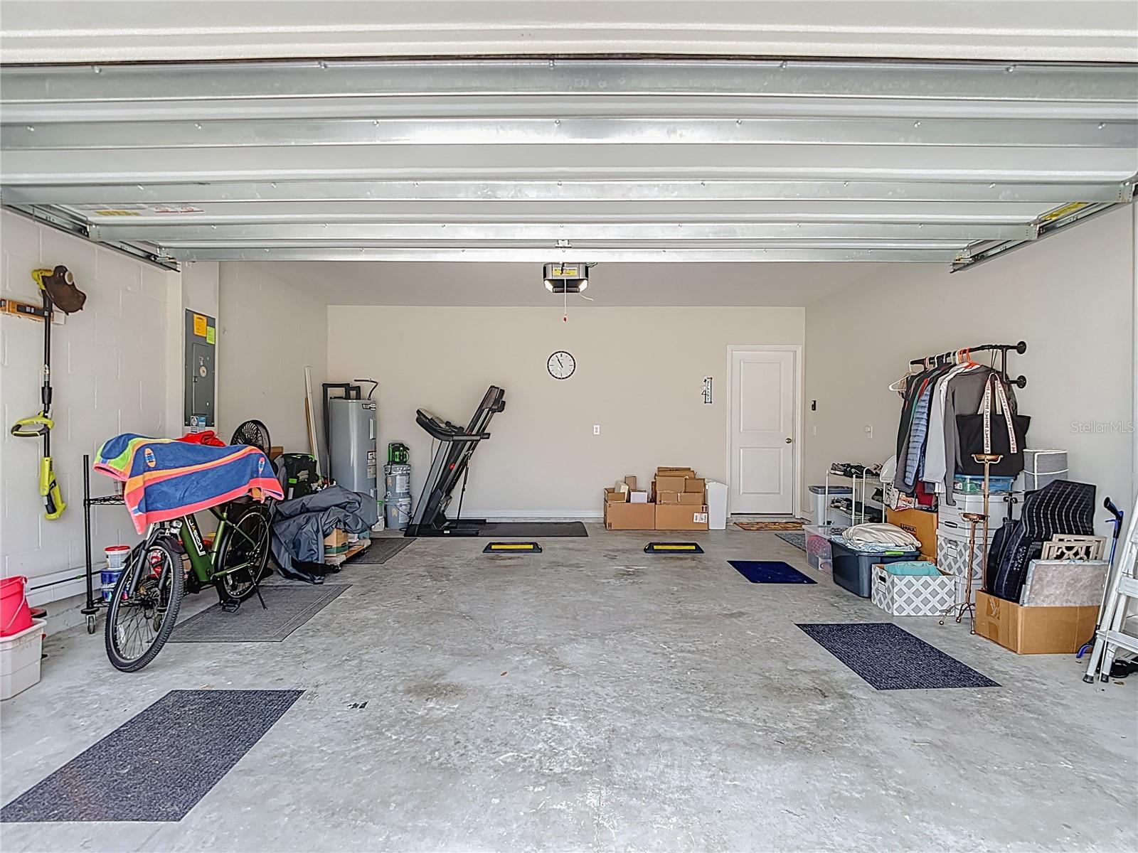 THE OAKS OF SPRING HILL - Residential