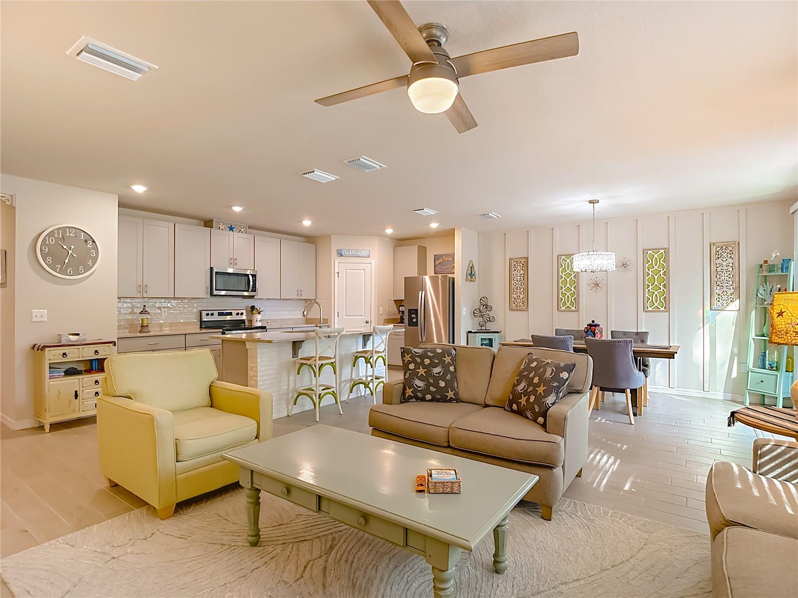 THE OAKS OF SPRING HILL - Residential