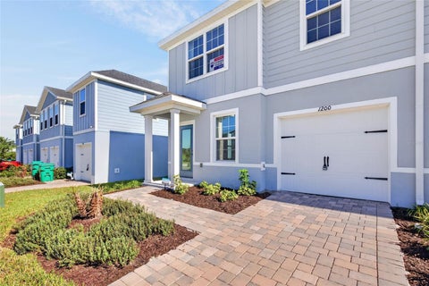 Tiny photo for 1200 Port Blue Way, Lady Lake, FL 32159 (MLS # OM734439)