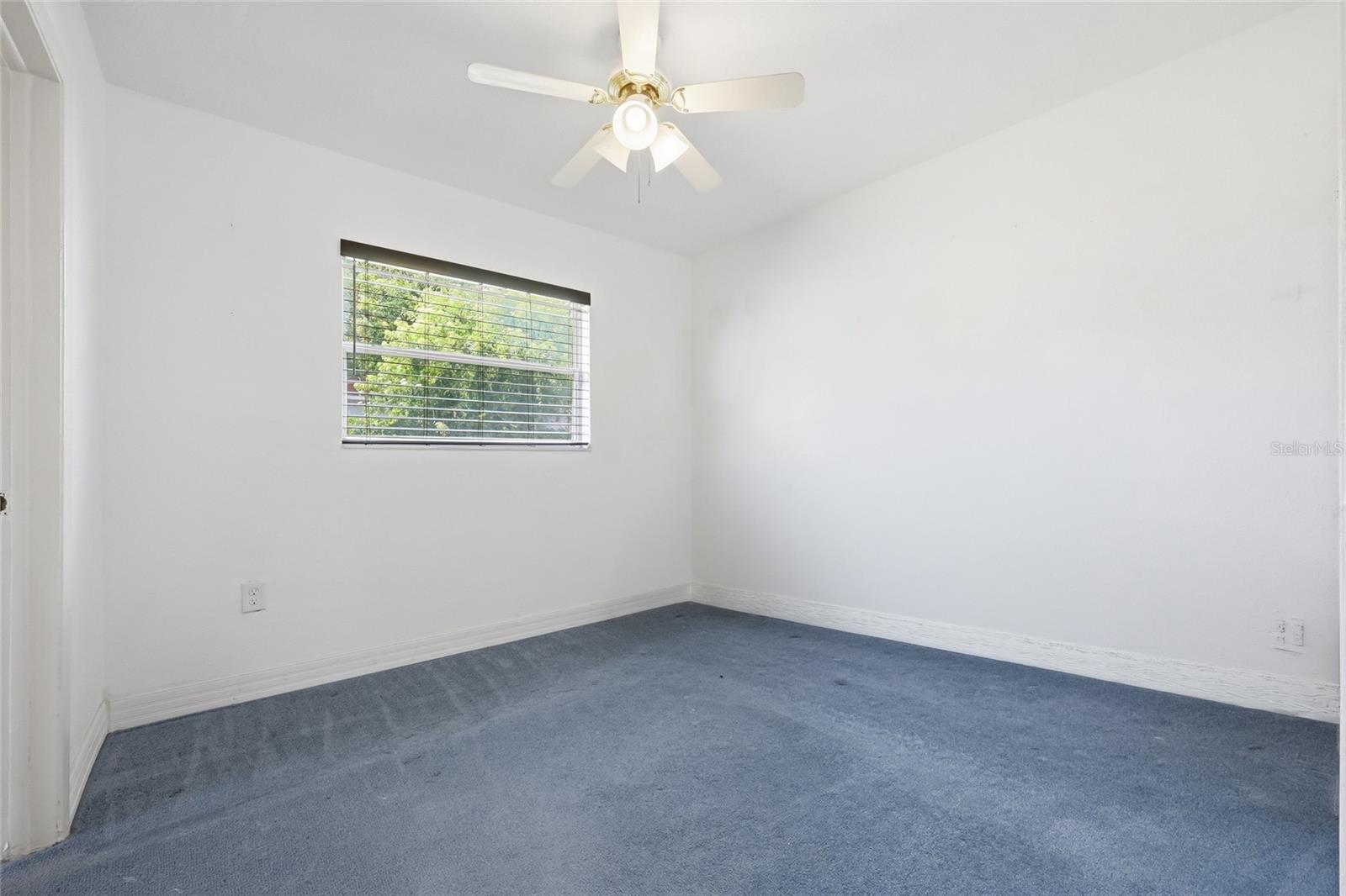 SKY LAKE OAK RIDGE SEC - Residential