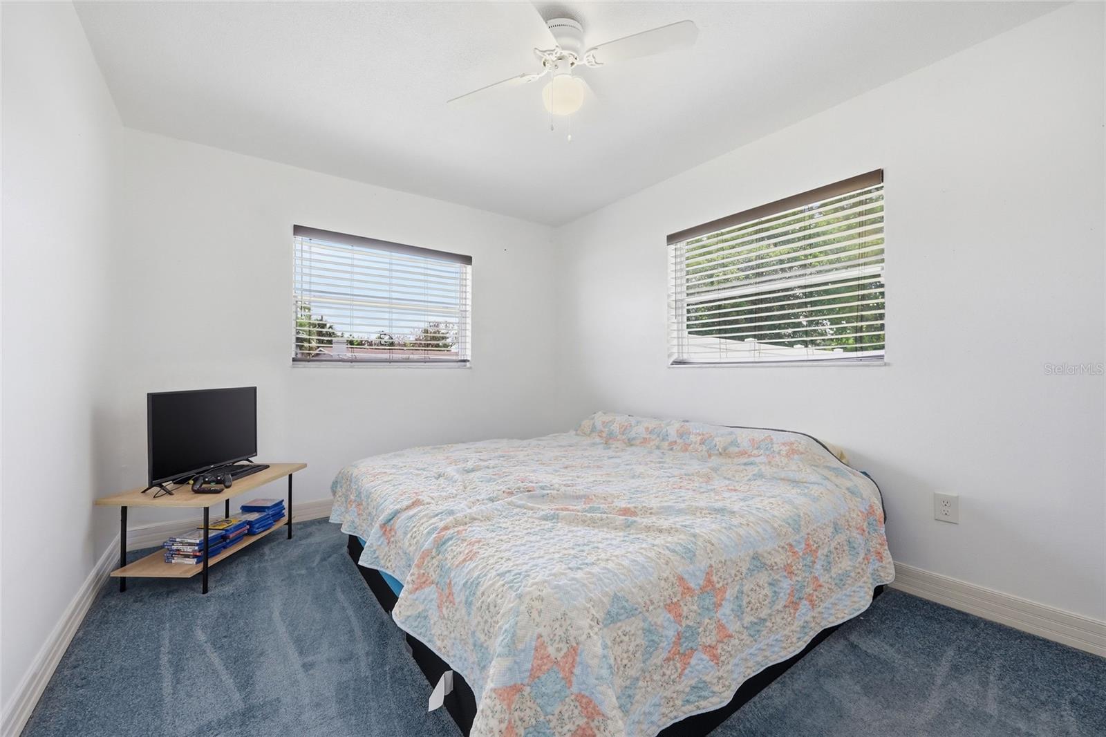 SKY LAKE OAK RIDGE SEC - Residential