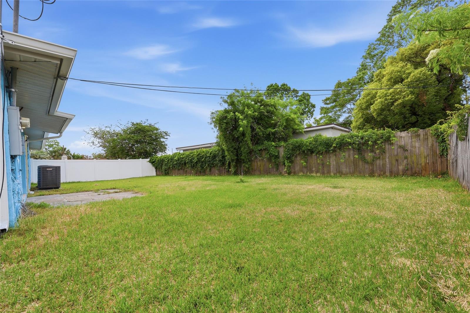 SKY LAKE OAK RIDGE SEC - Residential