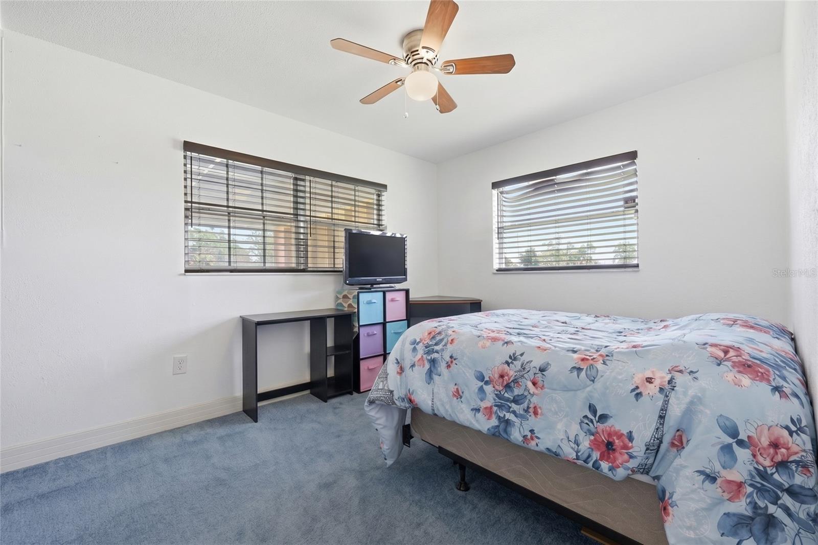 SKY LAKE OAK RIDGE SEC - Residential