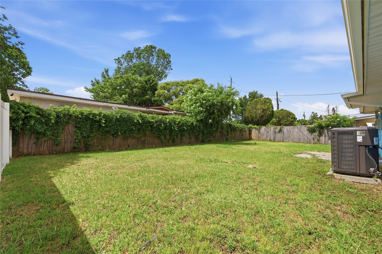 SKY LAKE OAK RIDGE SEC - Residential