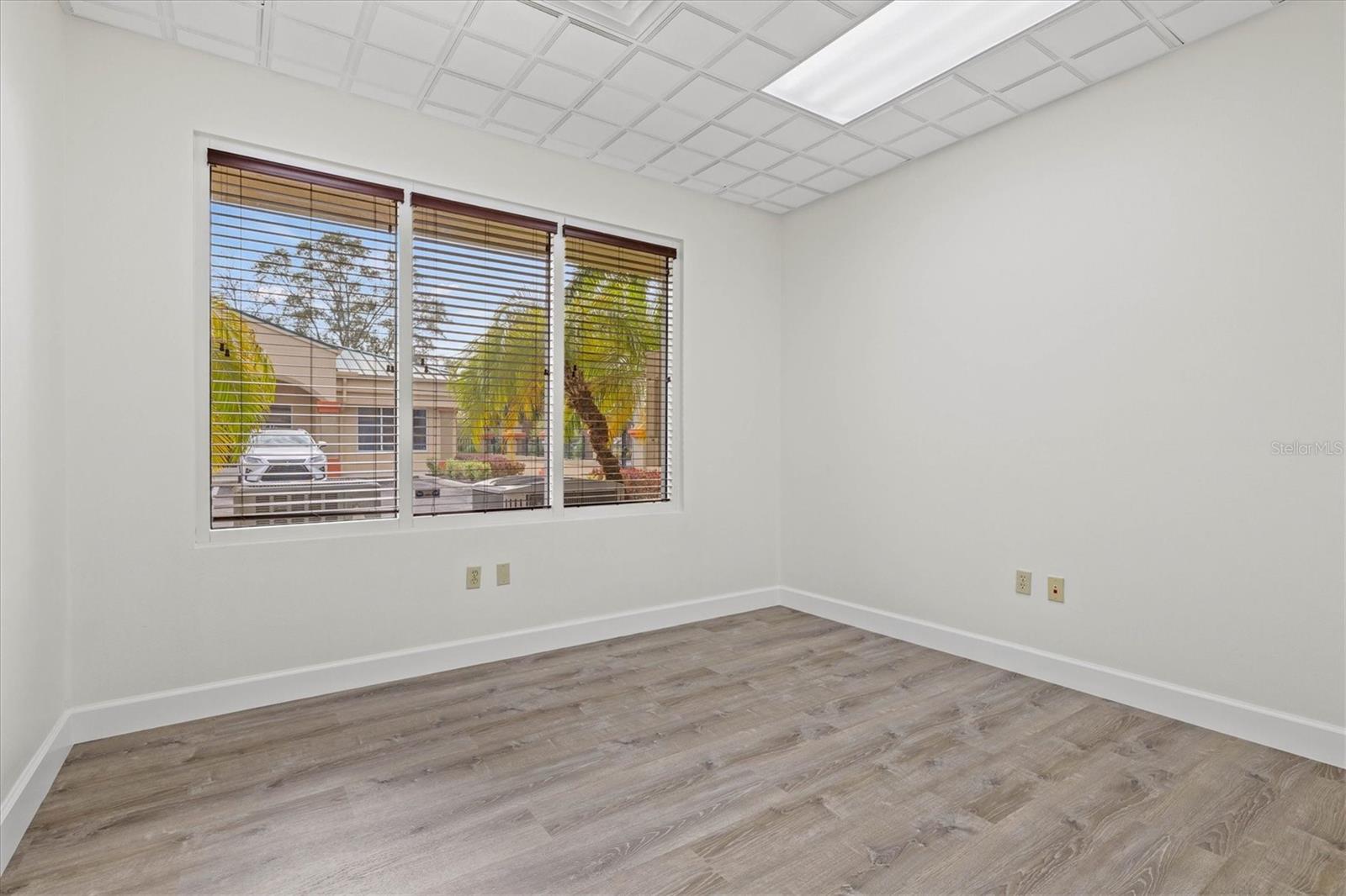 FRANKLIN FIELD BUS CENTER - Commercial Sale