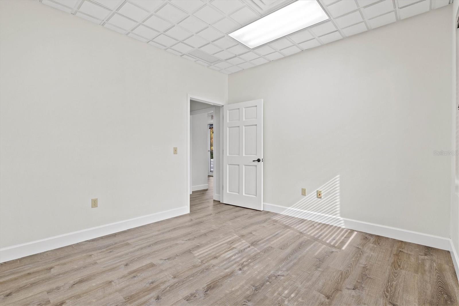 FRANKLIN FIELD BUS CENTER - Commercial Sale