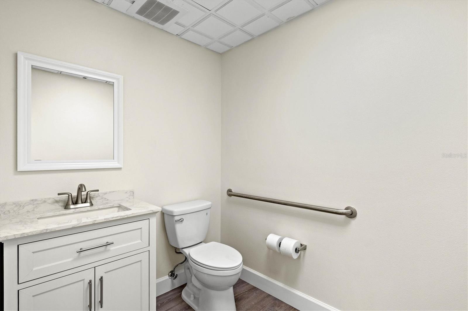 FRANKLIN FIELD BUS CENTER - Commercial Sale