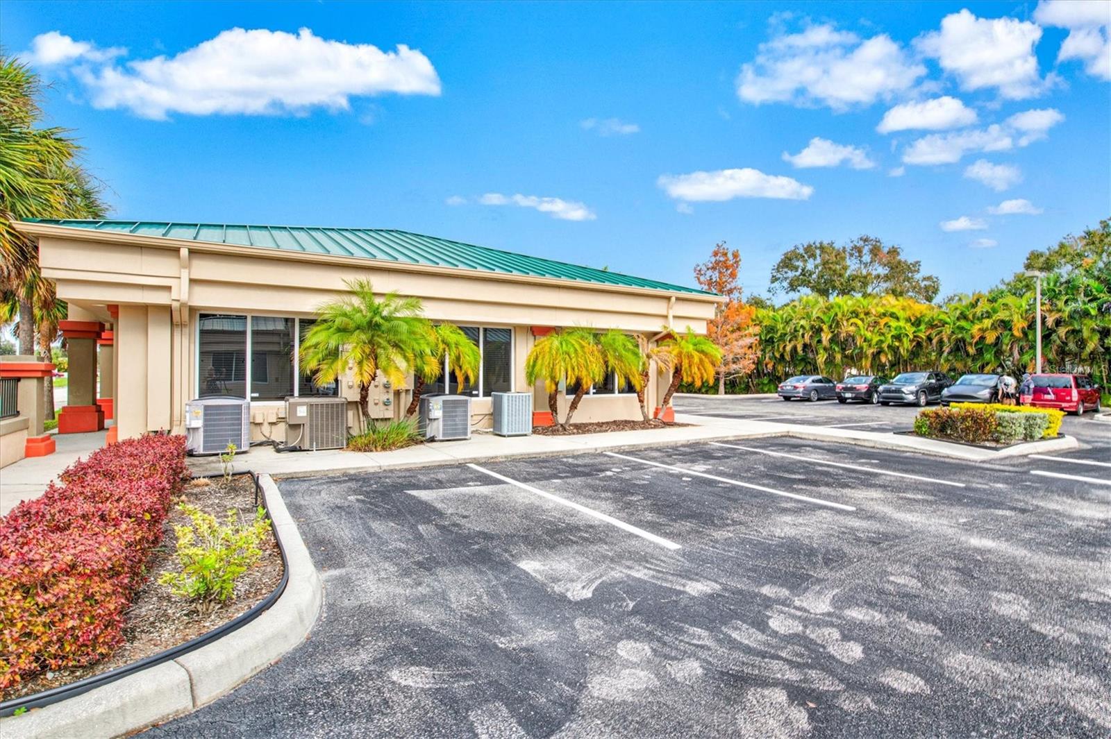 FRANKLIN FIELD BUS CENTER - Commercial Sale
