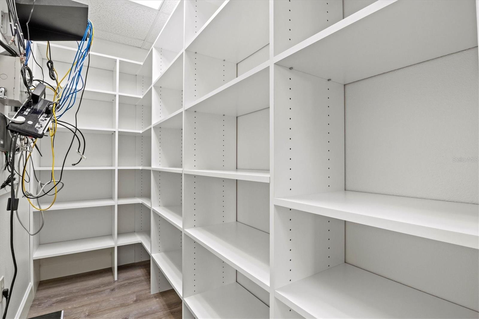 FRANKLIN FIELD BUS CENTER - Commercial Sale