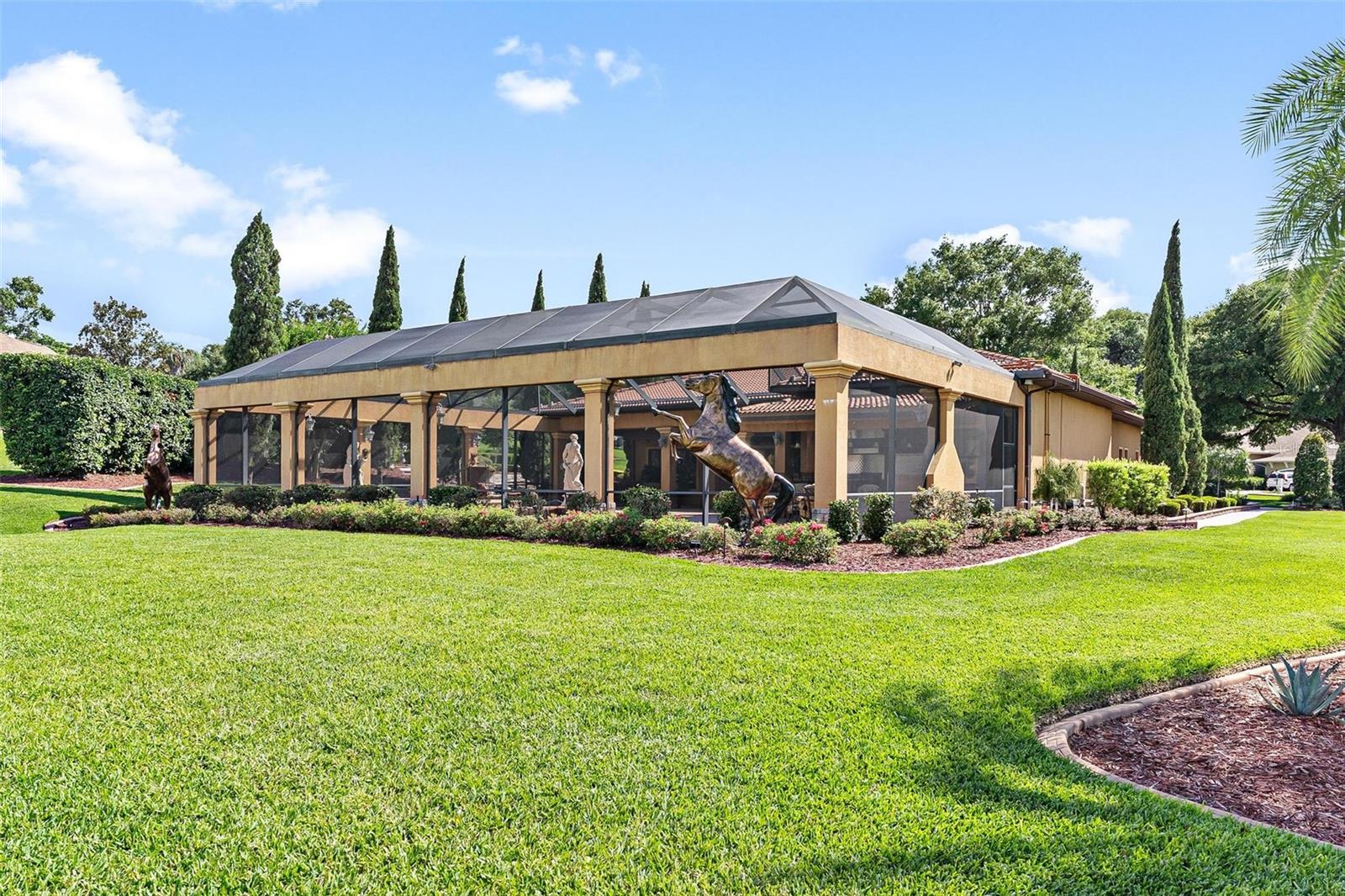 5235 GREENS DRIVE