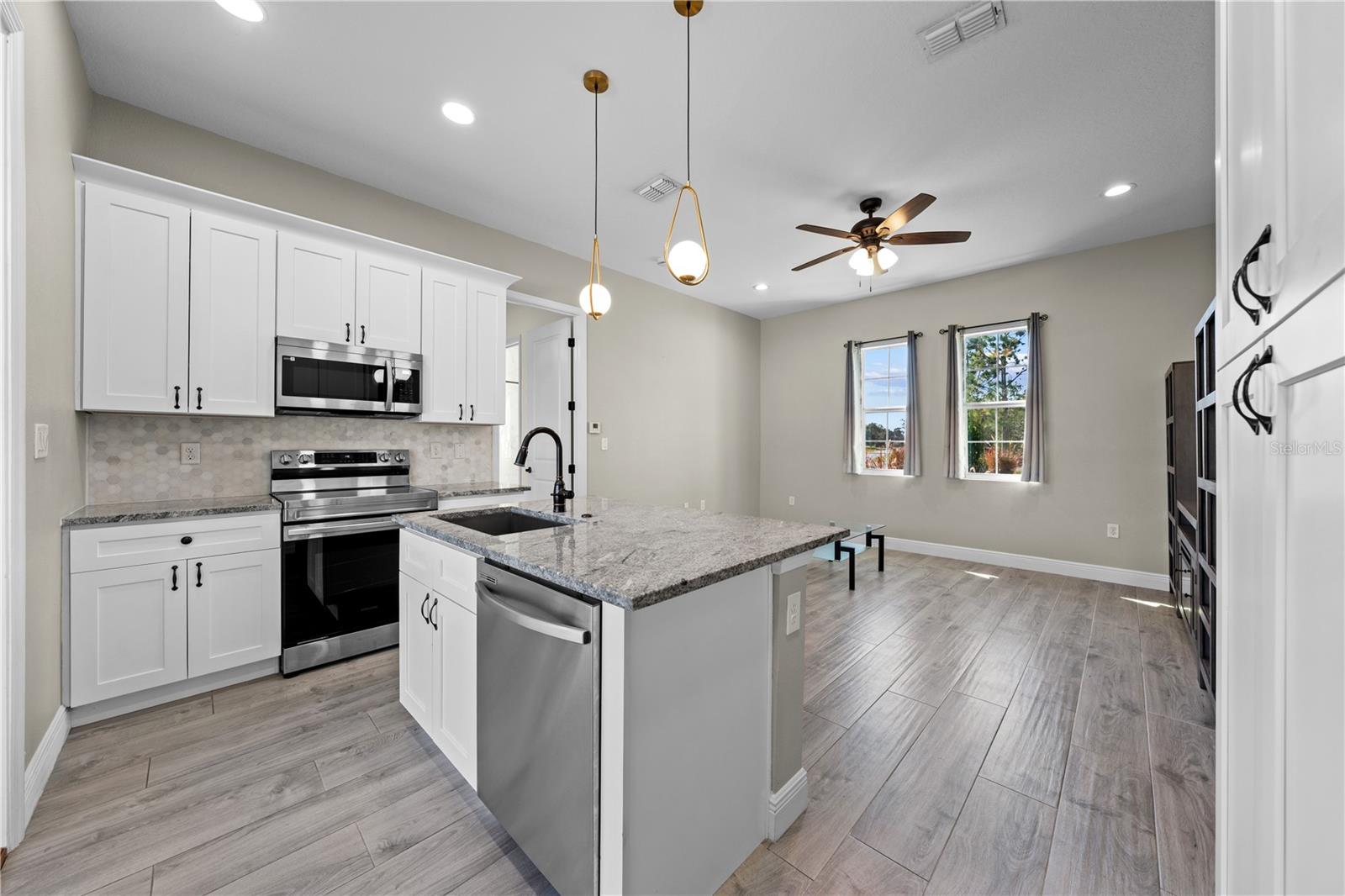 BAY LAKE RANCH UNIT 3 - Residential