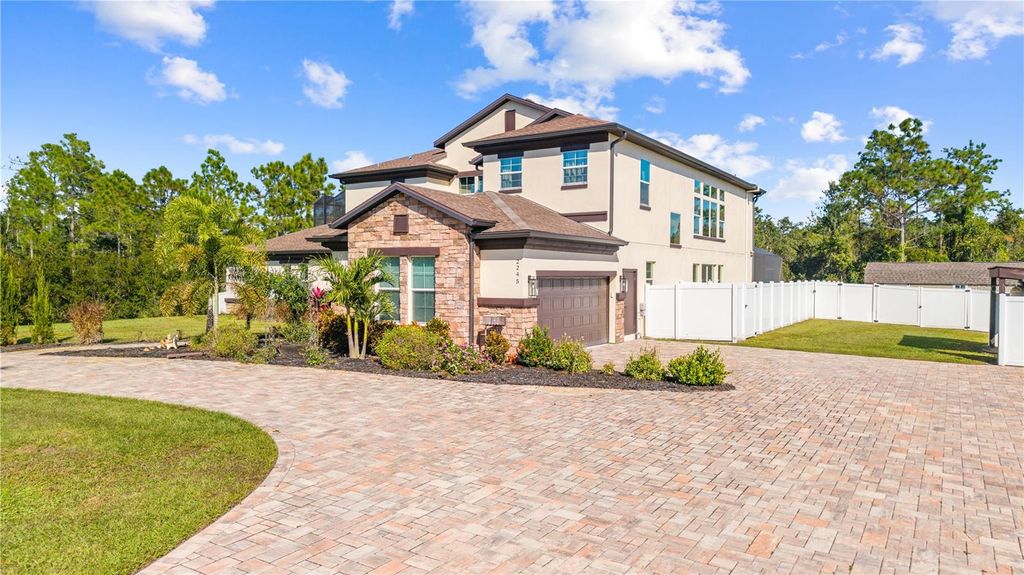 Photo of 2245 Bronco Dr, Saint Cloud, FL 34771 (MLS # S5139277)