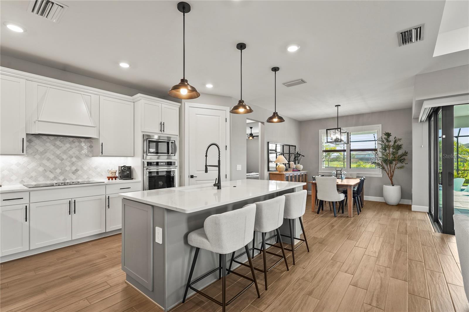 16226 HIDDEN OAK LOOP