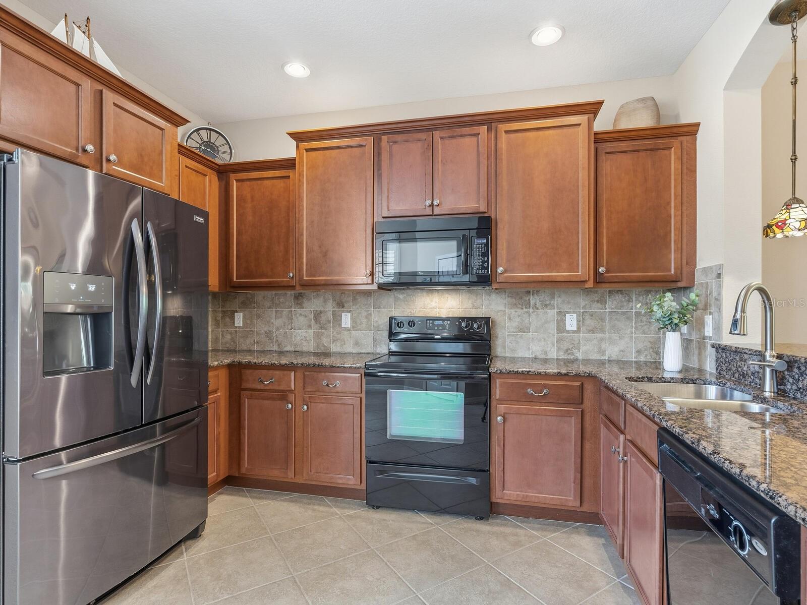 VENETIAN FALLS PH 3 - Residential