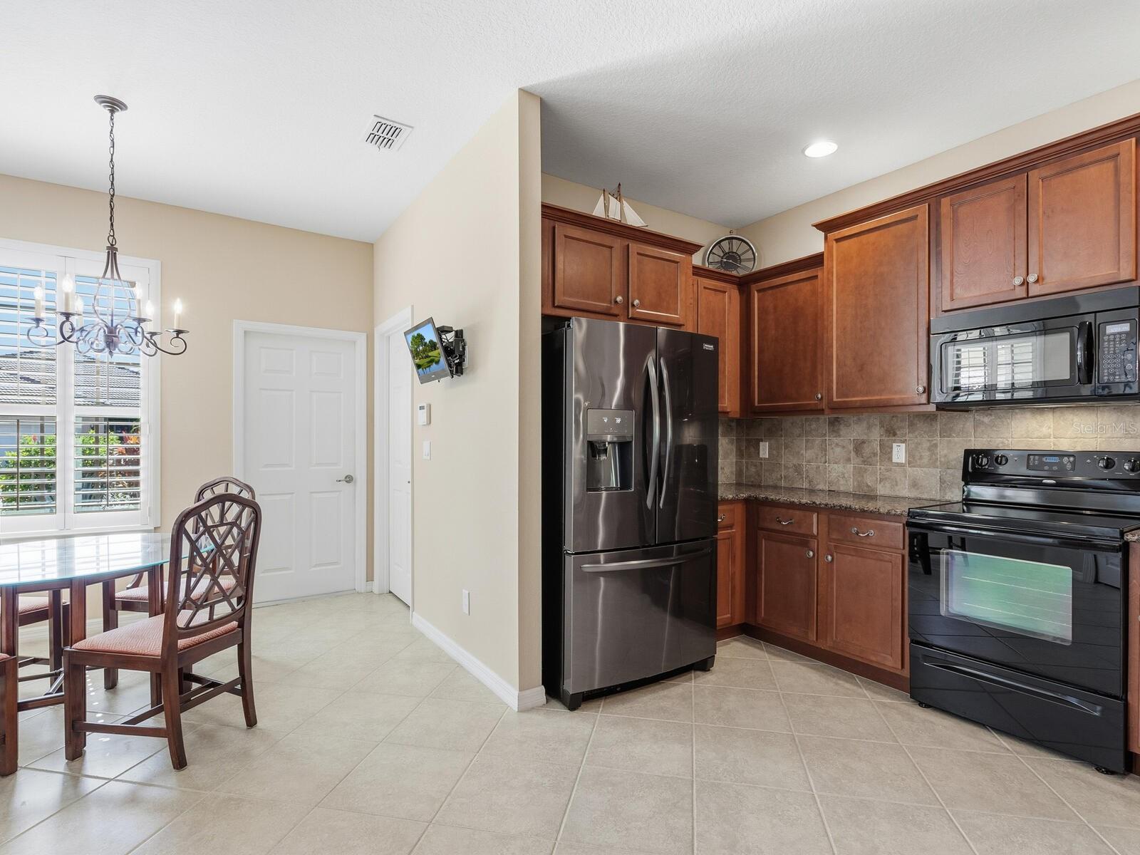 VENETIAN FALLS PH 3 - Residential