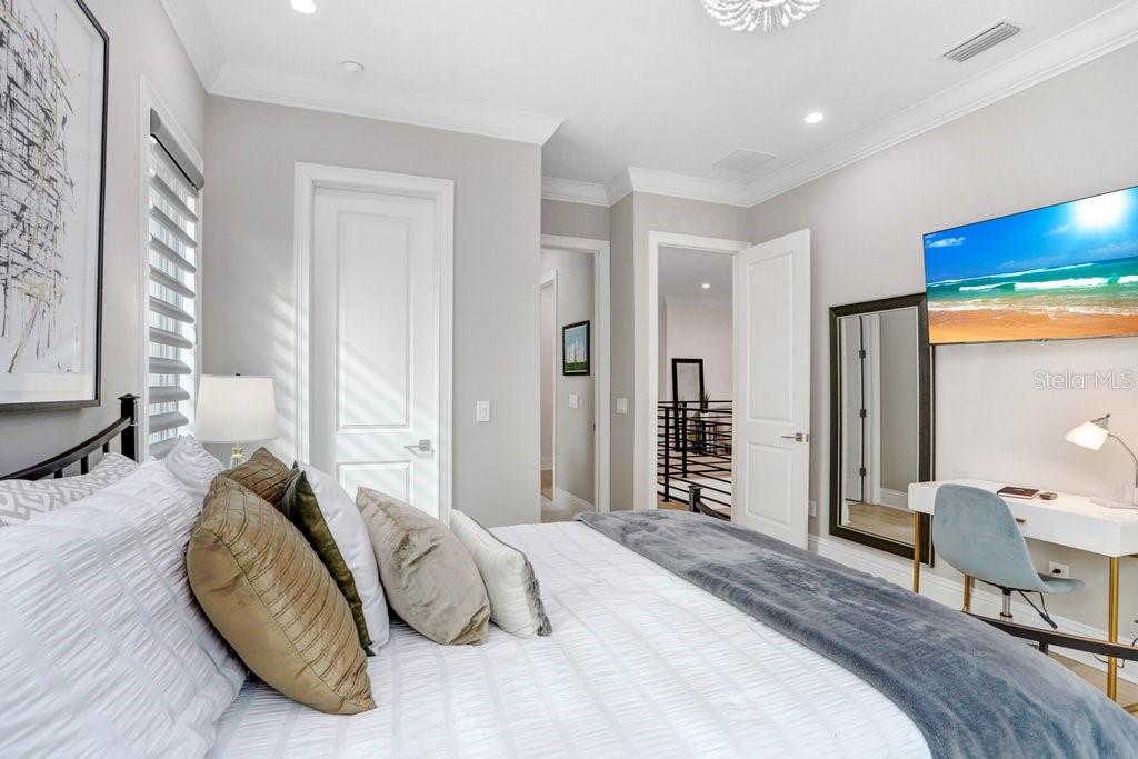 SUNSET PARK - Residential