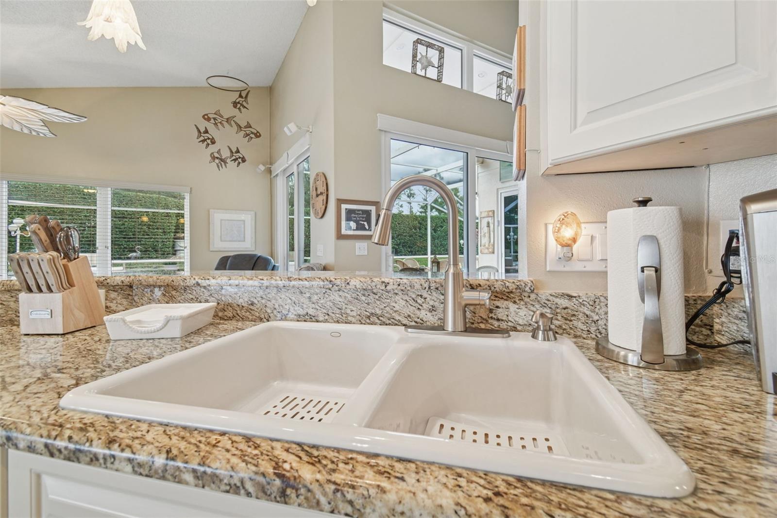 RIVER HILLS COUNTRY CLUB PH - Residential