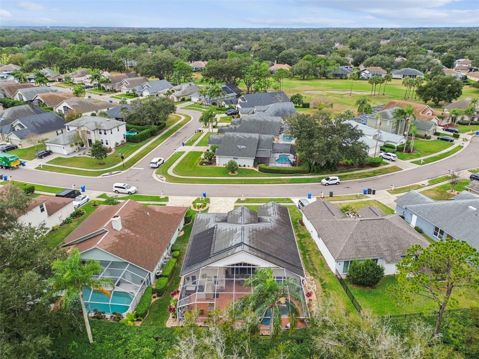 RIVER HILLS COUNTRY CLUB PH - Residential