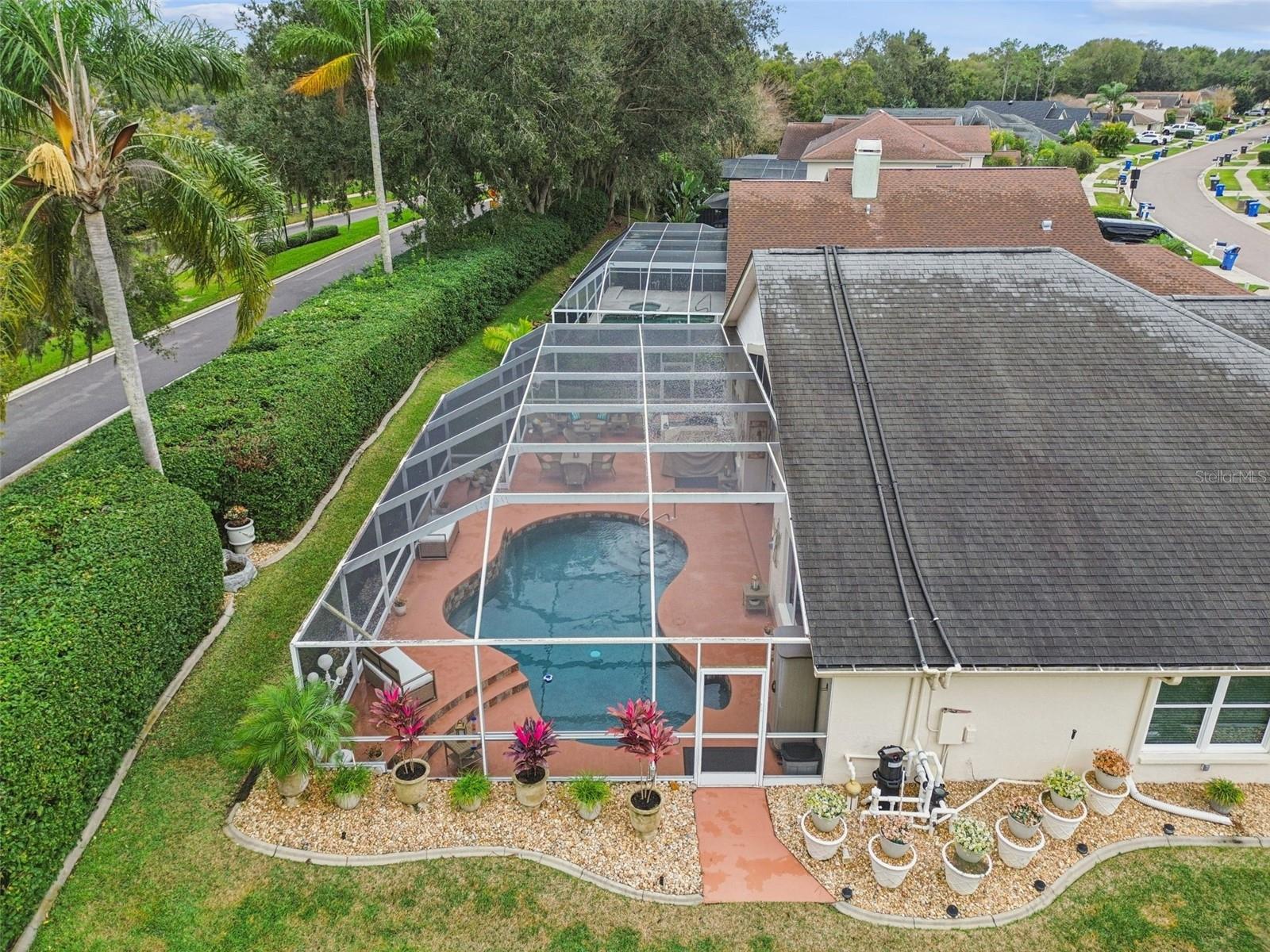 RIVER HILLS COUNTRY CLUB PH - Residential