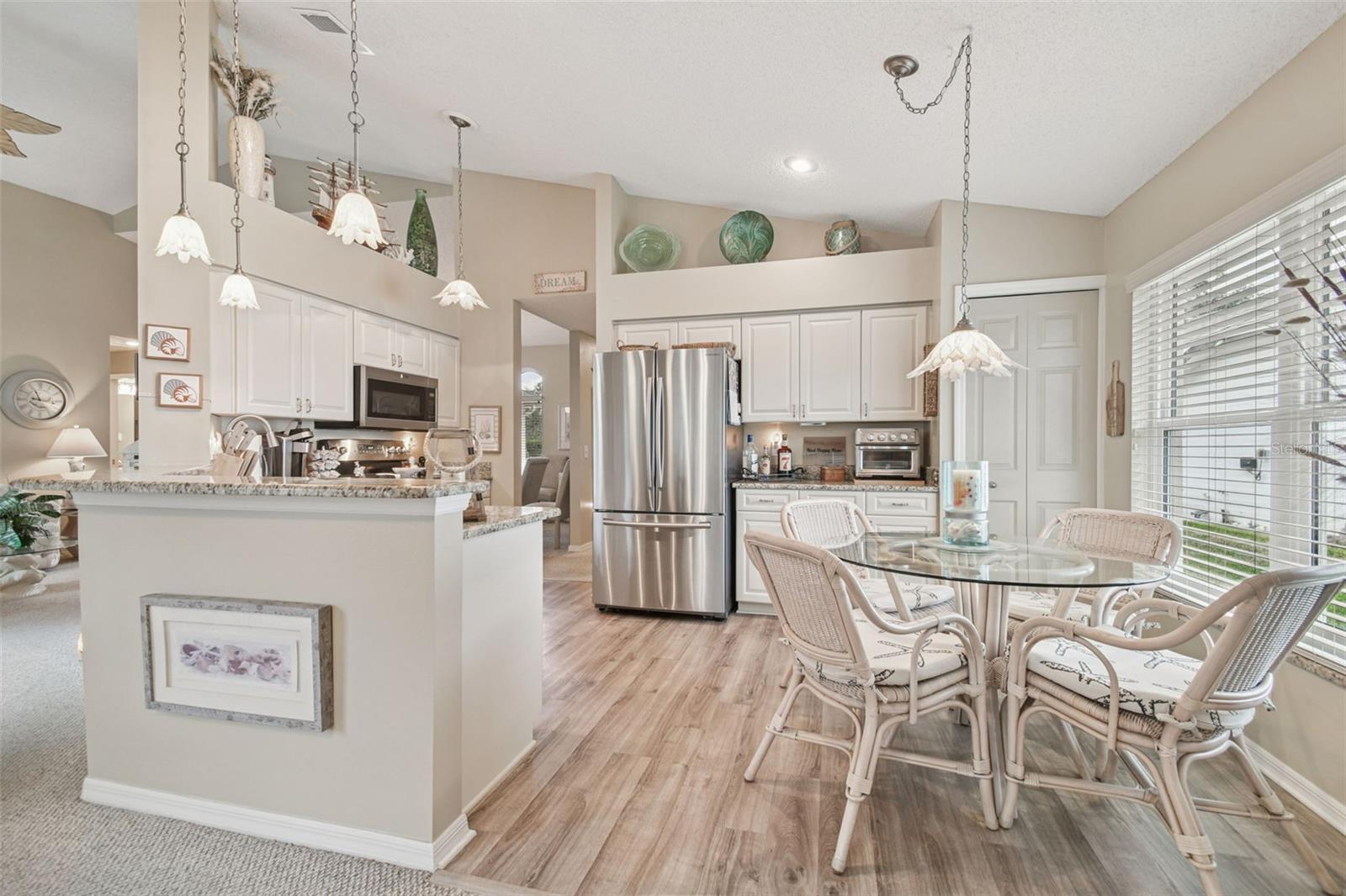 RIVER HILLS COUNTRY CLUB PH - Residential