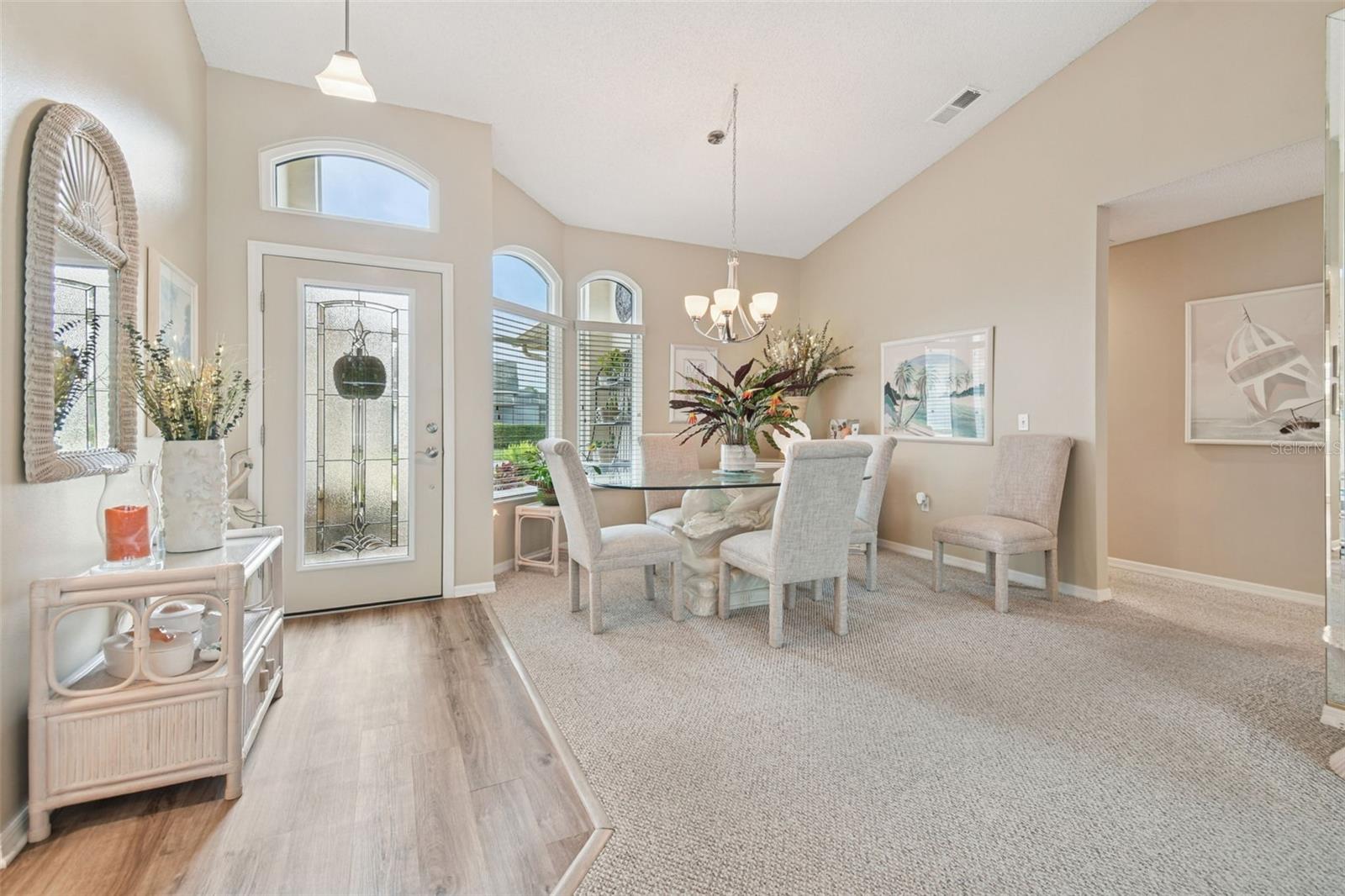 RIVER HILLS COUNTRY CLUB PH - Residential