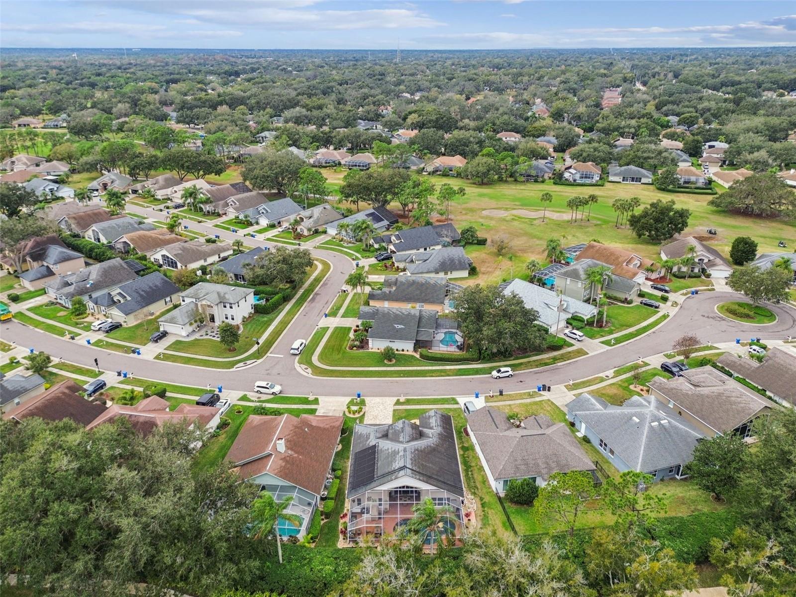 RIVER HILLS COUNTRY CLUB PH - Residential