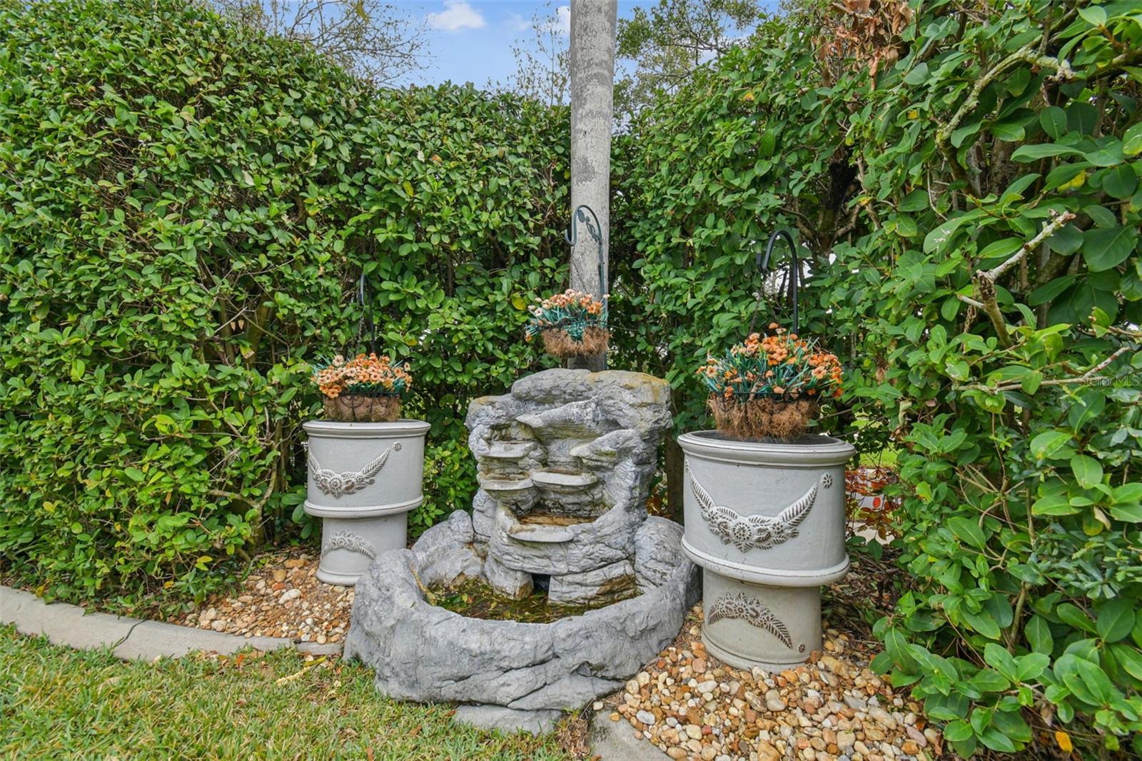 RIVER HILLS COUNTRY CLUB PH - Residential