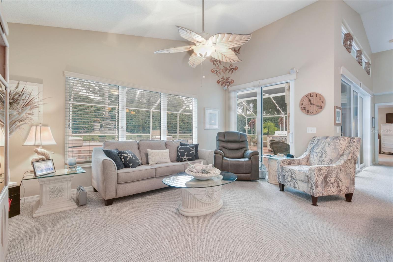 RIVER HILLS COUNTRY CLUB PH - Residential